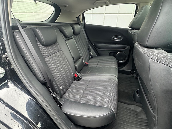 Honda HR-V 30 of 30