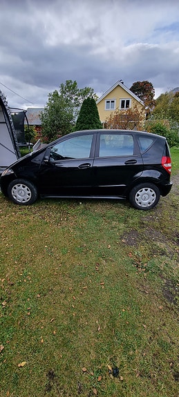 Mercedes-Benz A150 4 of 12