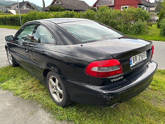 Volvo C70 2 of 5