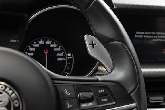 Alfa Romeo Stelvio 20 of 28