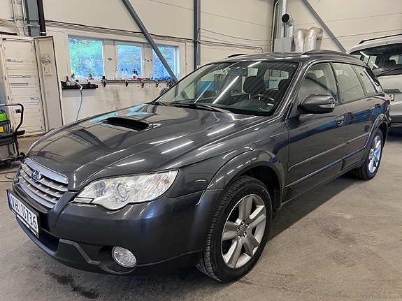 Subaru Outback 7 of 30