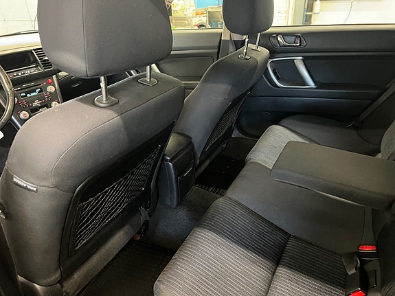 Subaru Outback 16 of 30