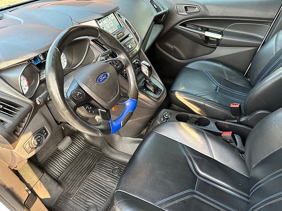 Ford Transit Connect 21 of 30