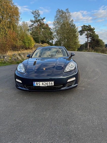 Porsche Panamera 2 of 20