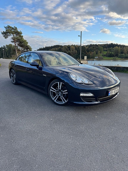 Porsche Panamera 4 of 20