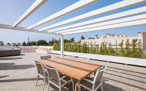 Eksklusiv penthouse med 150 m² takterrasse og 4 soverom | Jacuzzi og panoramautsikt