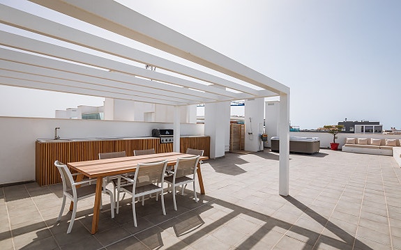 Eksklusiv penthouse med 150 m² takterrasse og 4 soverom | Jacuzzi og panoramautsikt