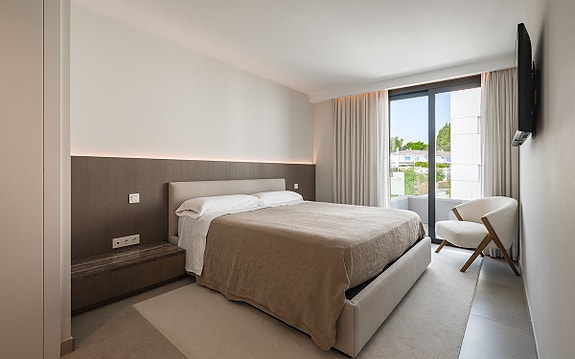 Eksklusiv penthouse med 150 m² takterrasse og 4 soverom | Jacuzzi og panoramautsikt