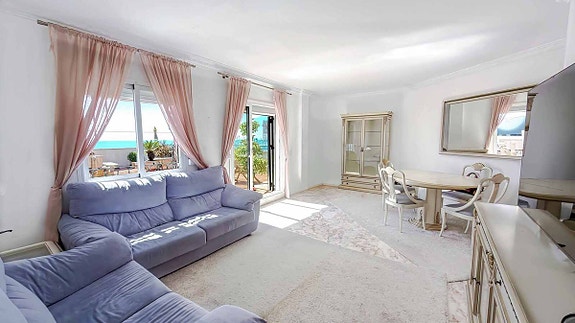 Penthouse med 80 m² terrasse og nydelig sjøutsikt | 3 soverom og 2 bad | 2 parkeringsplasser