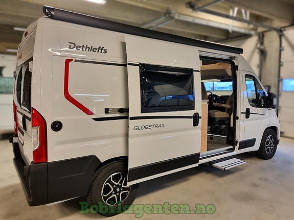 Dethleffs Globetrail 600 DS / Videopresentasjon / 8-trinns automatgir / Dusjkabinettløsning / Markise / Lettmetallfelger / Nye Fiat / Delskinn-interiør / Isofix / Kompressorkjøleskap +++ 2 of 30