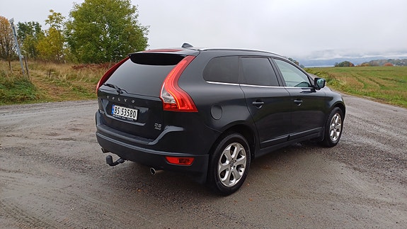 Volvo XC60 6 of 26