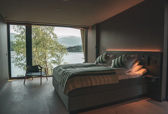 Romslige familierom i hovedfløy