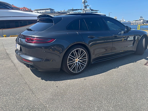 Porsche Panamera 5 of 8