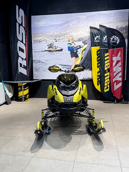 Ski-doo Backcountry X-RS 850 E-TEC Turbo R 146" 2 of 7