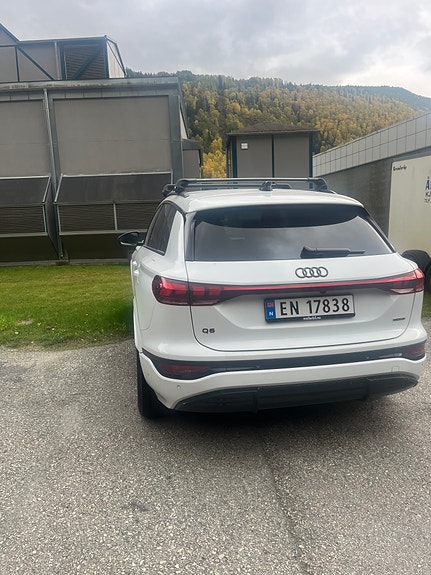 Audi Q6 e-tron 4 of 6