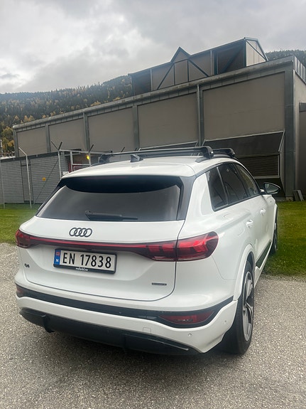 Audi Q6 e-tron 5 of 6