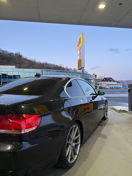 BMW 335i 5 of 15