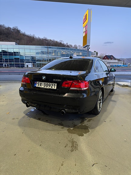 BMW 335i 4 of 15