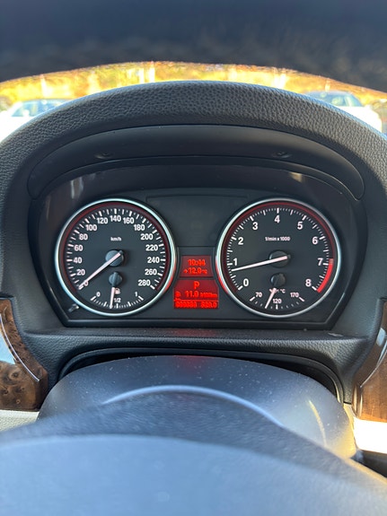 BMW 335i 12 of 15