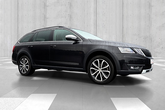 Skoda Octavia Scout 3 of 5