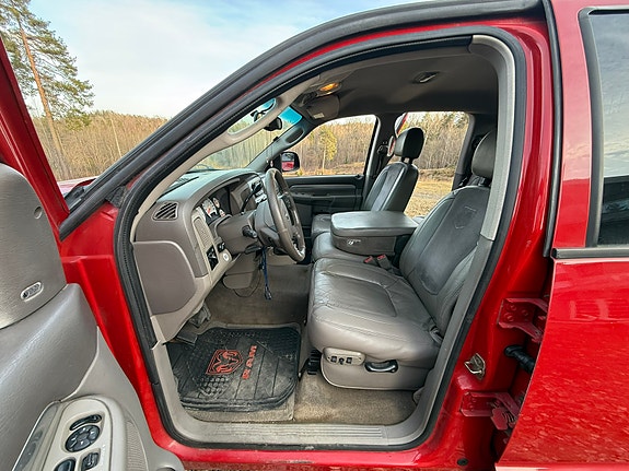 Dodge RAM 17 of 30