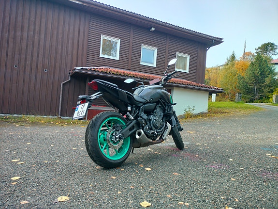 Yamaha MT-07 3 of 5