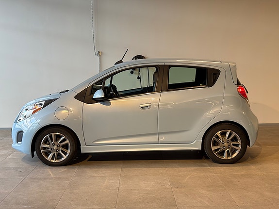 Chevrolet Spark 3 of 5