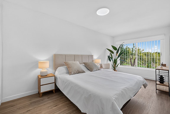 Totalrenovert og fullt møblert bungalow med flotte uteplasser - Fullt møblert og med hvitevarer inkludert