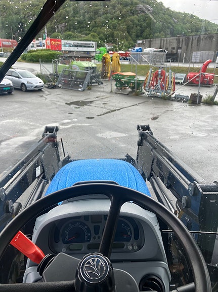 New Holland T6040 2011, kr 480 000,-