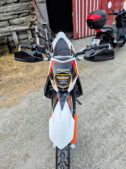 KTM Enduro R 5 of 8