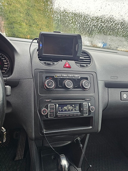 Volkswagen Caddy Maxi 13 of 30