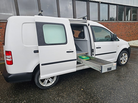 Volkswagen Caddy Maxi 21 of 30
