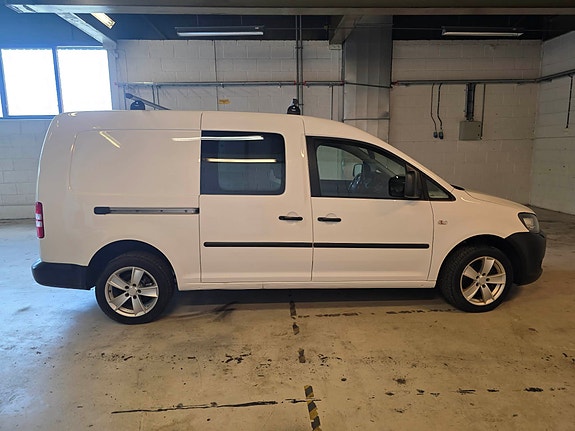 Volkswagen Caddy Maxi 26 of 30