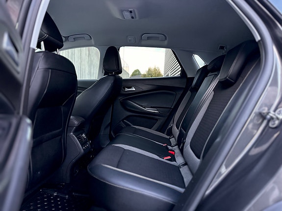 Opel Grandland X 8 of 16