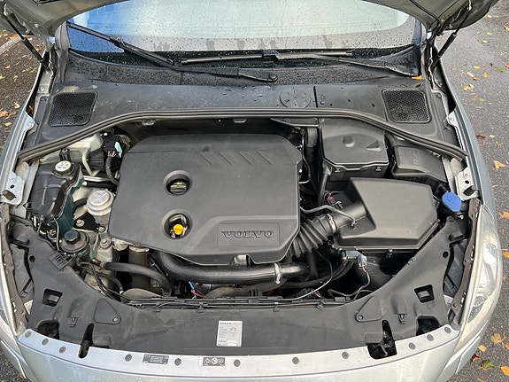 Volvo V60 11 of 13