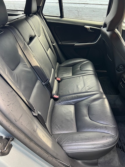 Volvo V60 10 of 13