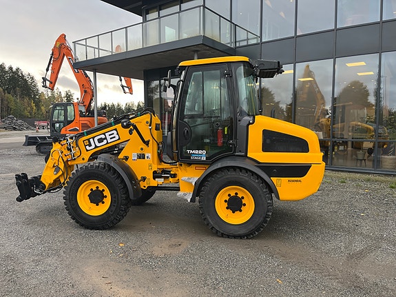 JCB TM220 2 of 20
