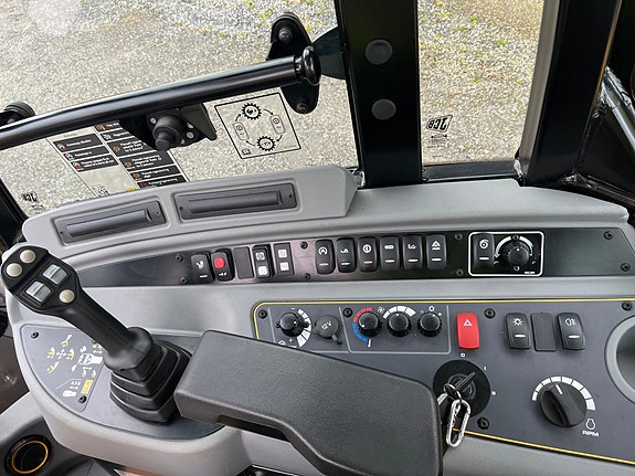 JCB TM220 12 of 20