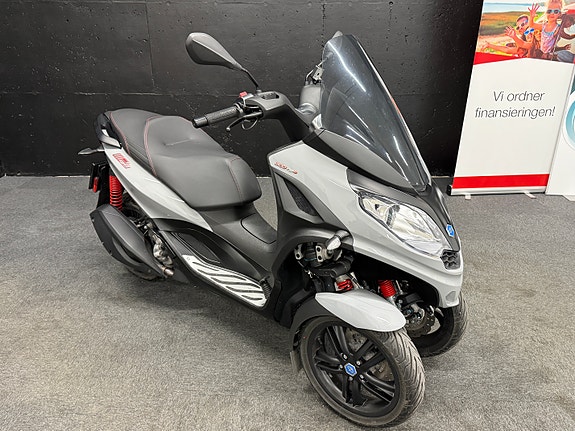 Piaggio MP3 300 HPE