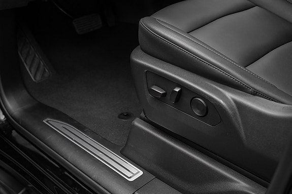 Chevrolet Silverado 1500 17 of 30