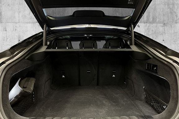 BMW i4 19 of 30