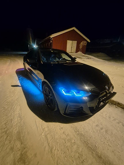 BMW i4 8 of 30