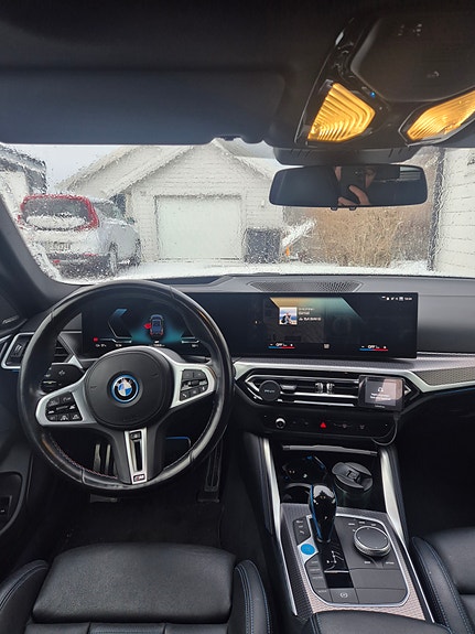 BMW i4 23 of 30