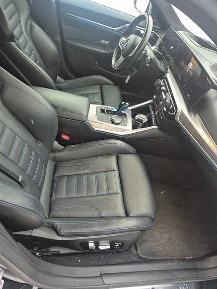 BMW i4 21 of 30