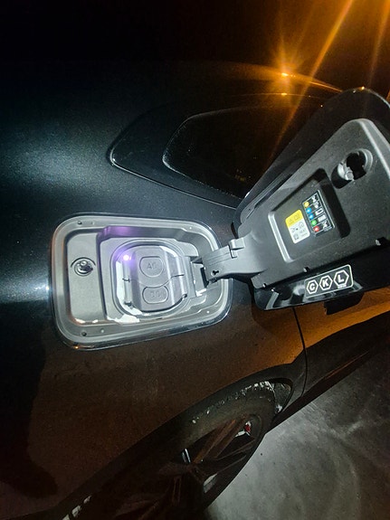 BMW i4 28 of 30