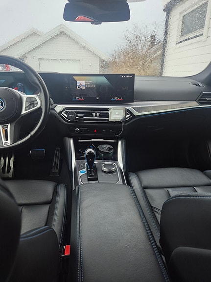 BMW i4 22 of 30