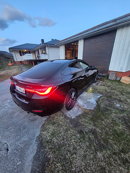 BMW i4 3 of 5