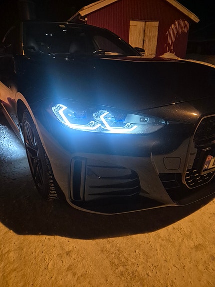 BMW i4 9 of 30