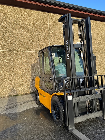 Hyundai 50DN-9VC 4 of 5