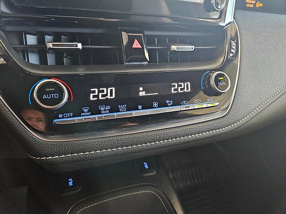 Toyota Corolla 19 of 24